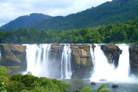 Athirapally – Munnar – Thekkady – Alleppey – Kumarakom| 7 Days