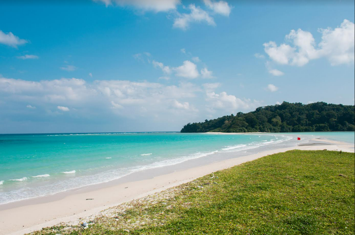 <span> DAY 04 </span>  Kalapathar Beach Tour